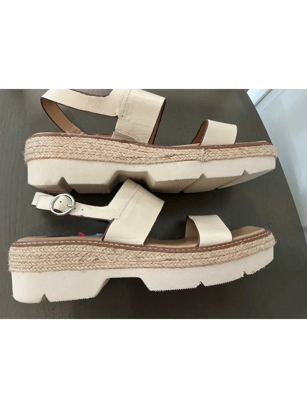 Womans Size 9.5 Naturalizer Holden Platform Pale Ivory Sandal